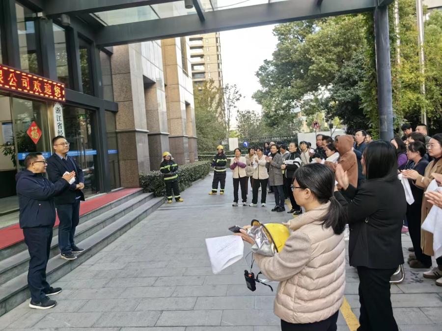 1700229434743751nCKC.jpg 55.jpg